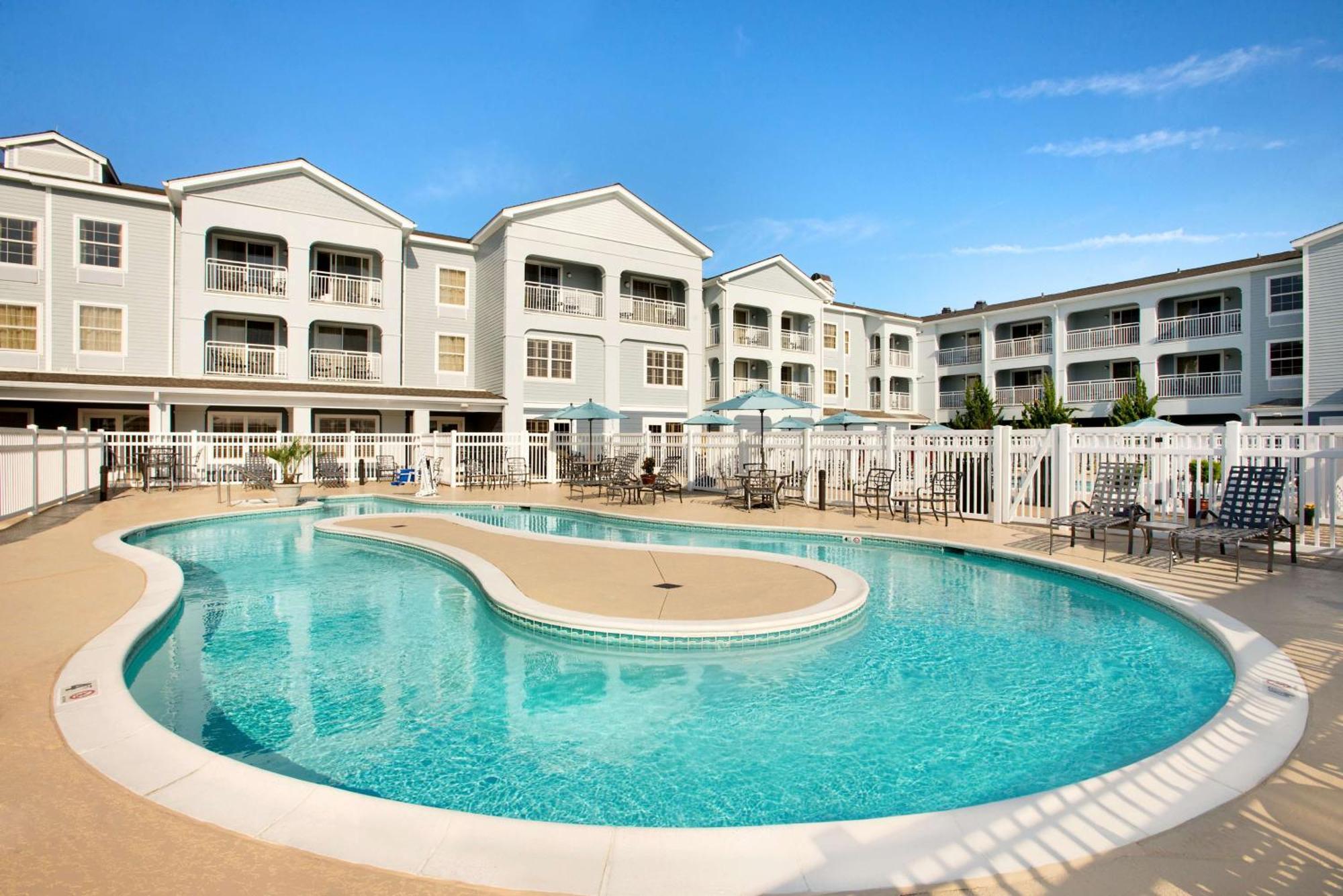Hampton Inn & Suites Outer Banks/Corolla Exterior photo